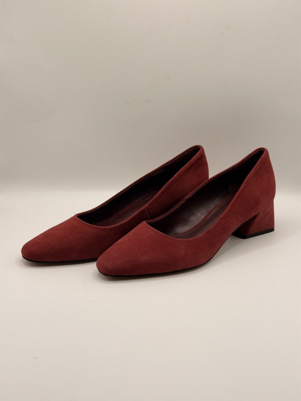 Franco Sarto Womens Racer Red  Suede Heel Pumps Sz 7